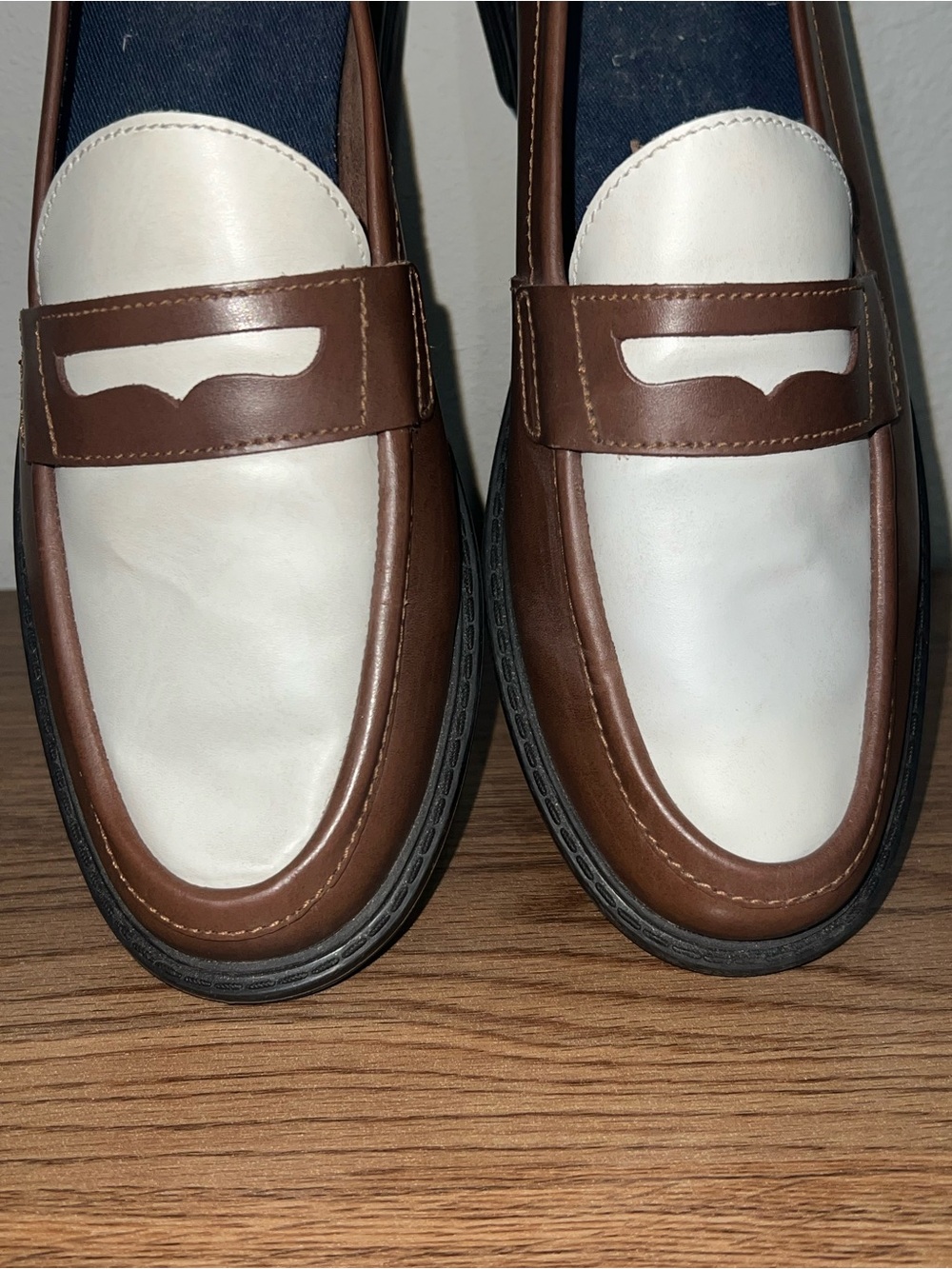 Cole Haan Pinch Women’s Brown White Leather Penny Loafers Preppy 9.5B - Picture 8 of 9